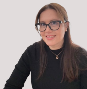 Professional headshot of Dr. Debora Harris, specialist orthodontist in Narellan, wearing a friendly smile